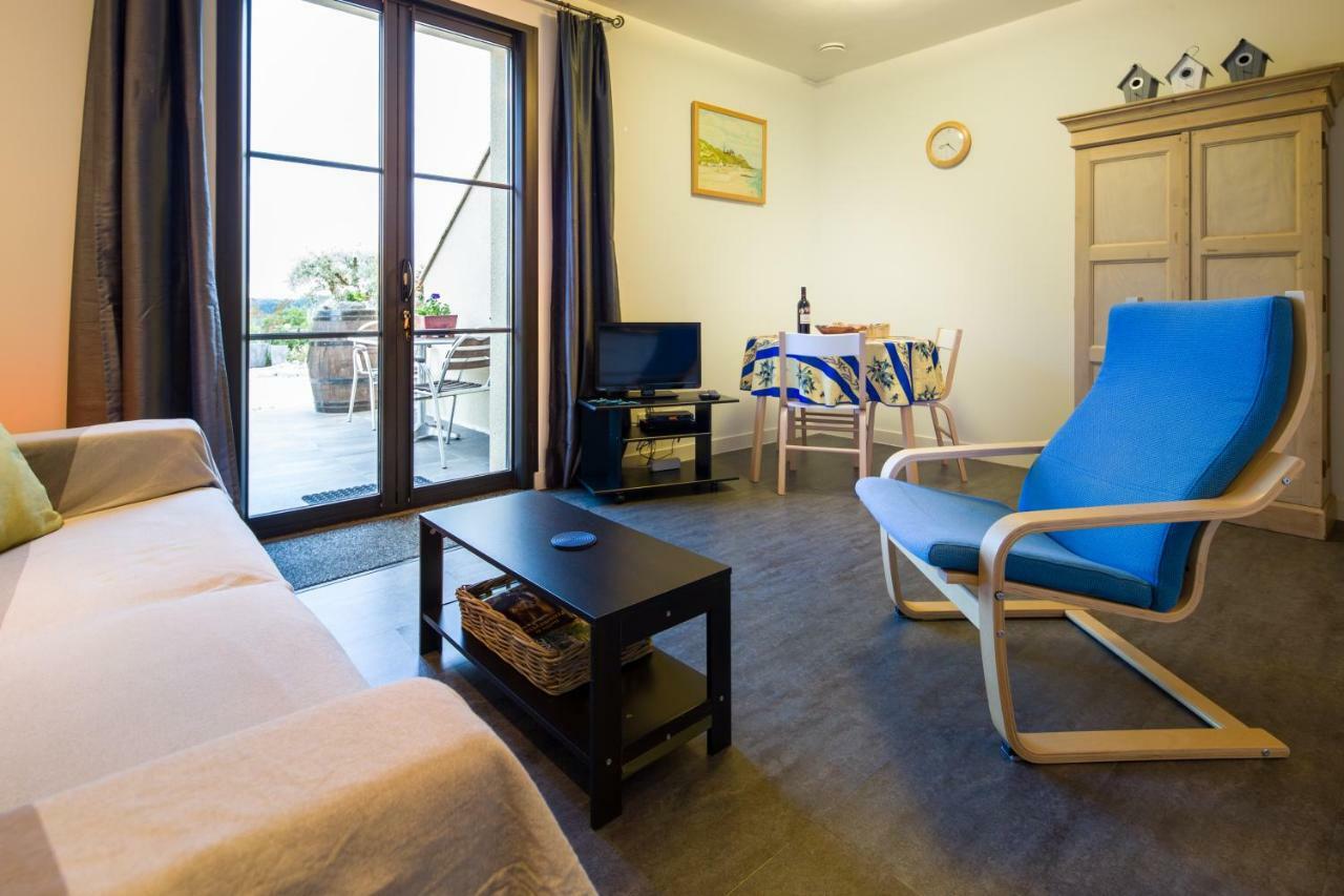 Apartamento Domaine L'Ancien Vignoble Saint-Julien-de-Lampon Exterior foto